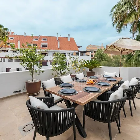 3 Bdrm Spacious Penthouse W/ 2 Pools & Bbq Marbella