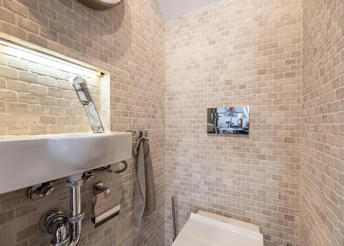 3 Bdrm Spacious Penthouse W/ 2 Pools & Bbq Marbella