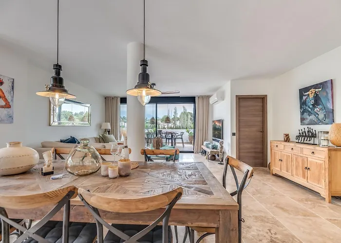 Apartament 3 Bdrm Spacious Penthouse W/ 2 Pools & Bbq