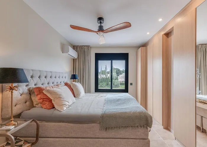 Apartament 3 Bdrm Spacious Penthouse W/ 2 Pools & Bbq