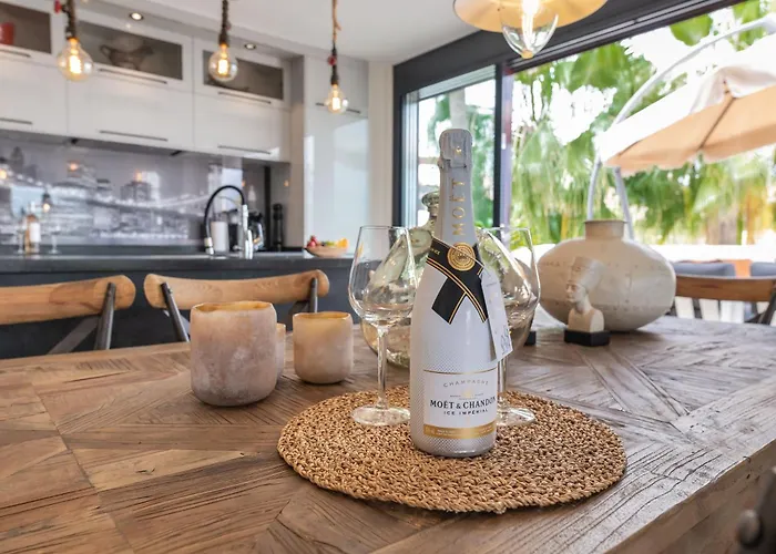 Apartament 3 Bdrm Spacious Penthouse W/ 2 Pools & Bbq *