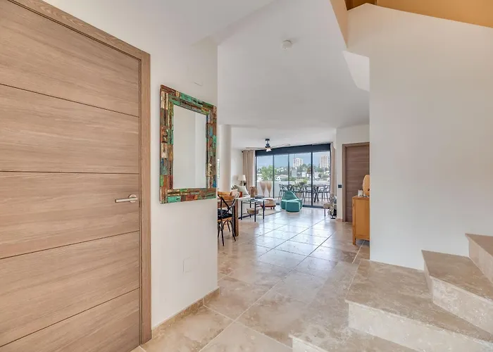 Apartament 3 Bdrm Spacious Penthouse W/ 2 Pools & Bbq