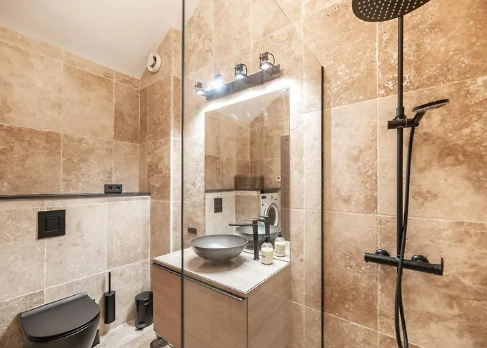 Apartament 3 Bdrm Spacious Penthouse W/ 2 Pools & Bbq Marbella