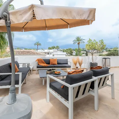 公寓 3 Bdrm Spacious Penthouse W/ 2 Pools & Bbq 马尔韦利亚